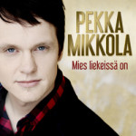 MEDIASCD340_PekkaMikkola_miesliekeissaon_250